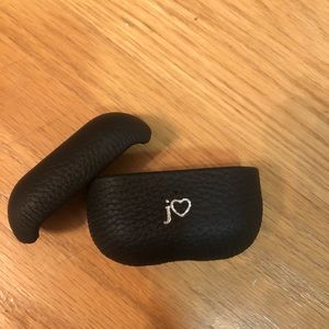 j ♡ airpod pro case